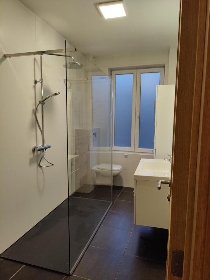 B&B Leopold & Appartementen Синт-Трёйден Экстерьер фото