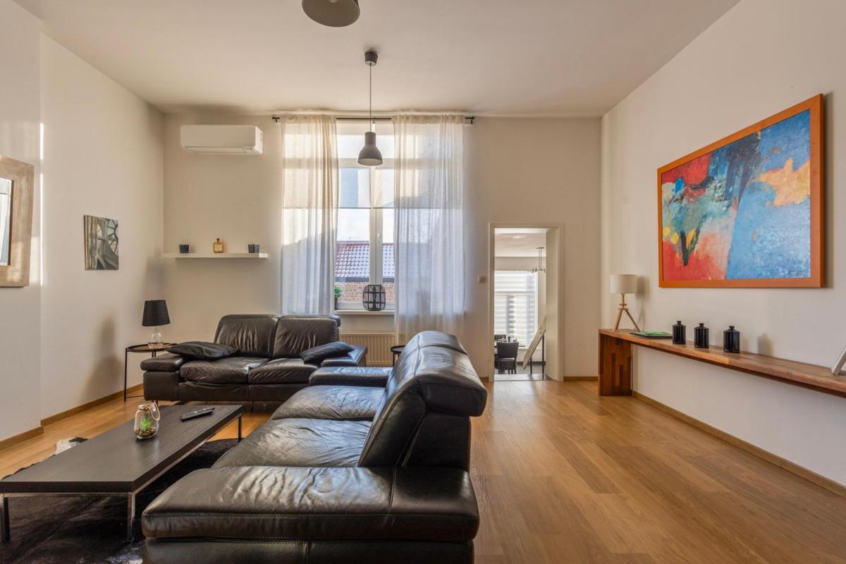 B&B Leopold & Appartementen Синт-Трёйден Экстерьер фото