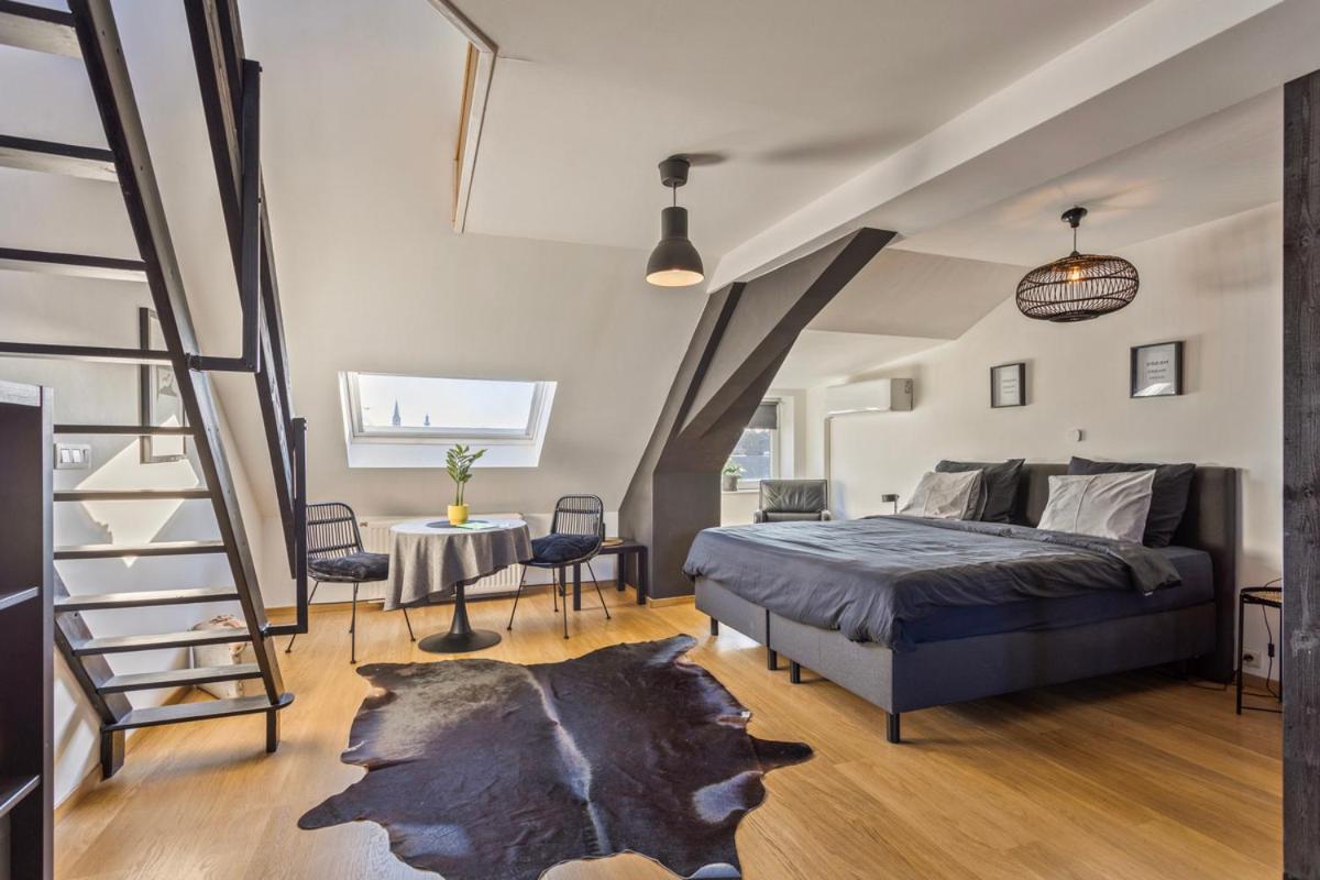 B&B Leopold & Appartementen Синт-Трёйден Экстерьер фото