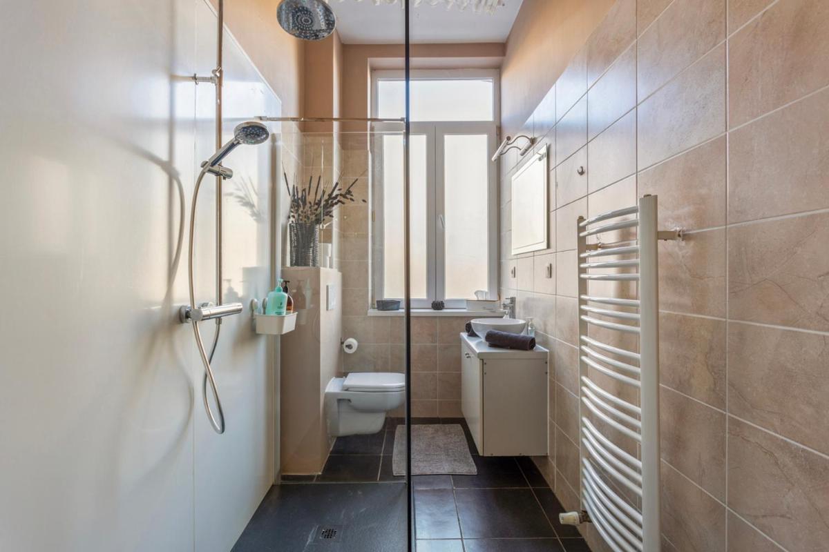 B&B Leopold & Appartementen Синт-Трёйден Экстерьер фото